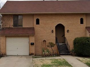 9206 Central St, Kansas City, MO 64114