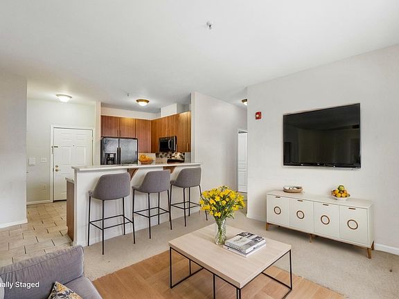 3rd image of 845 Newark Ave APT 4A
