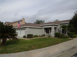 3493 New York Dr, Corona, CA 92882
