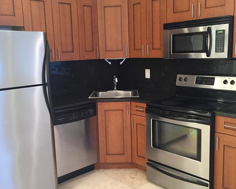 1st image of 1900 NE 46th St APT A7