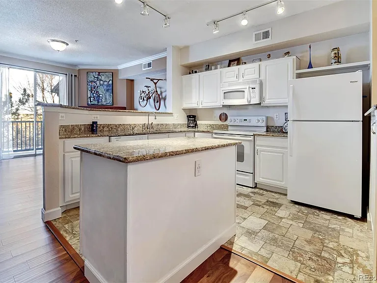 2019 Eagle Ave — Photo 12