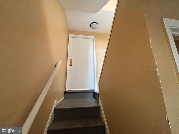 3rd image of 13020 Blakeslee Dr