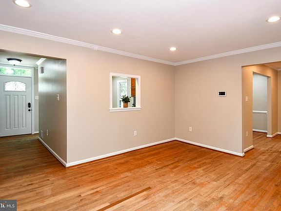 4th image of 12000 Farrabow Ln