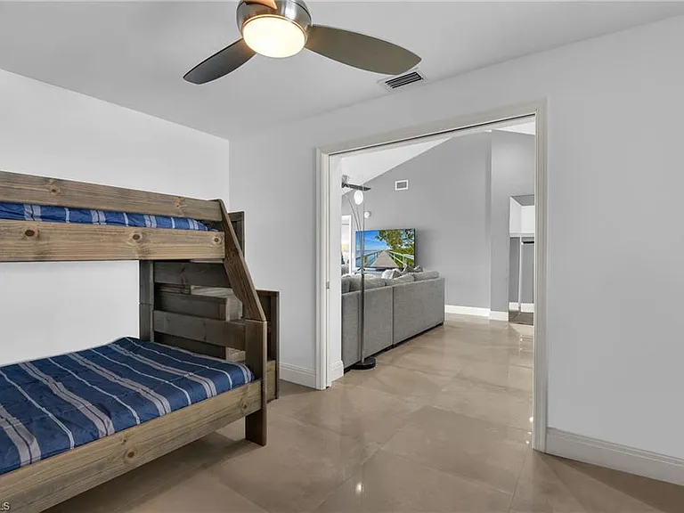 10684 Gulf Shore Dr #B-302 — Photo 24