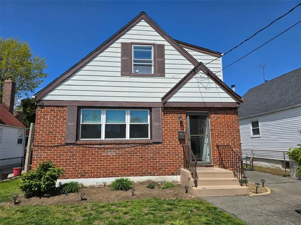 221-15 112th Avenue, Queens Village, NY 11429