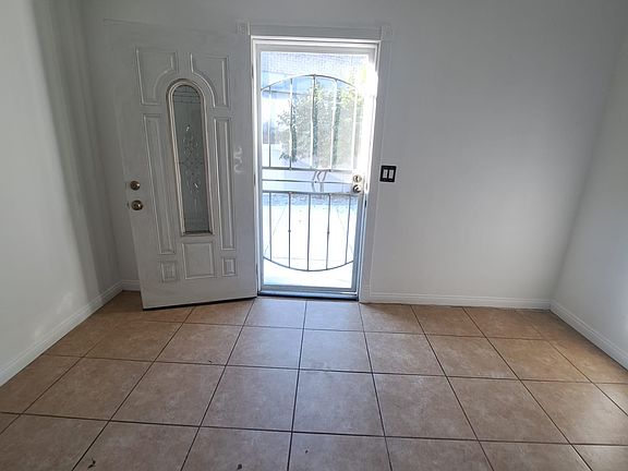 3rd image of 2090 N San Antonio Ave