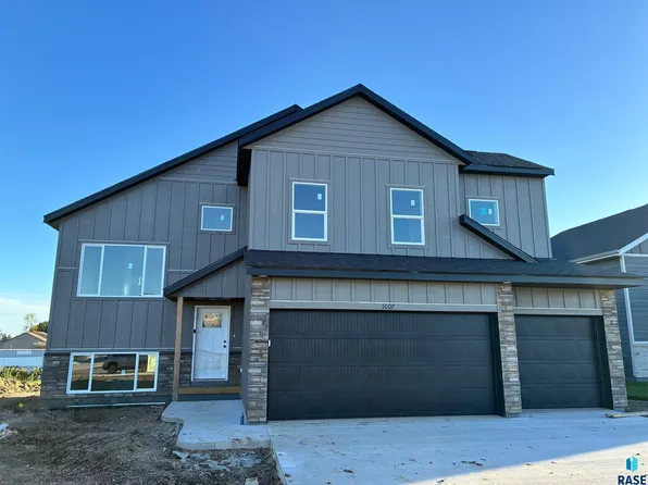 1007 Estate St, Harrisburg, SD 57032