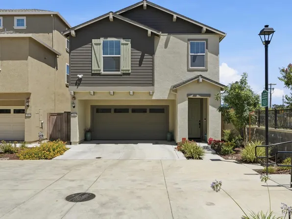 898 Lake Park Cir, Galt, CA 95632
