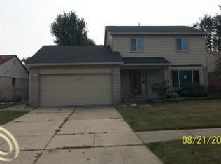 15722 Winter Park Dr, Macomb, MI 48044