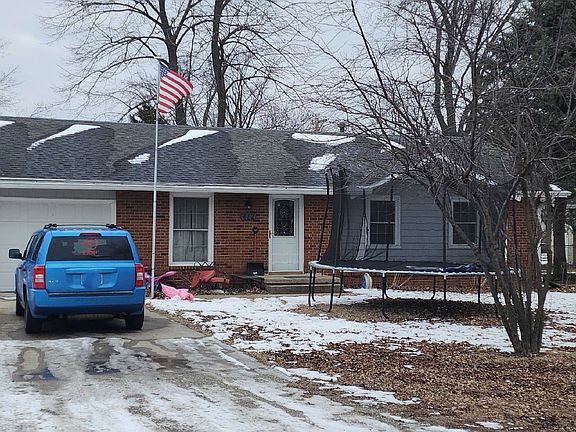 2nd image of 412 W Charles St
