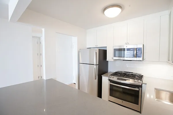 Rented by Greystar | media 2