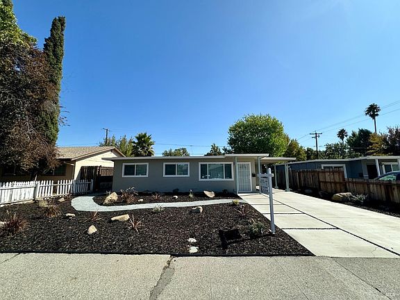 4th image of 1042 Hayes Street