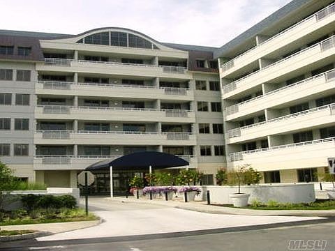 1st image of 100 Harbor View Dr APT 651
