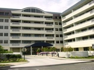 100 Harbor View Dr APT 651, Port Washington, NY 11050
