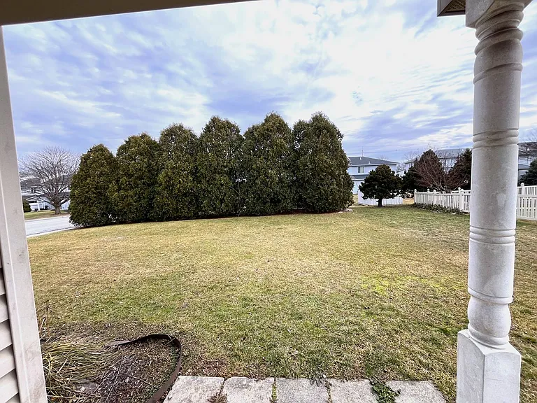 152 Lantern Ln — Photo 32