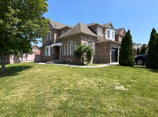 51 Longueuil Pl, Whitby, ON L1R3G9