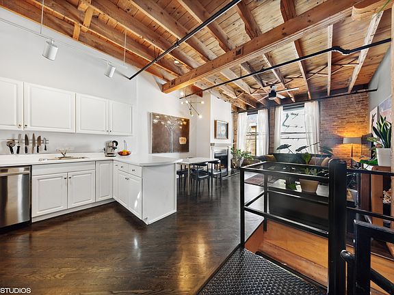 5th image of 5235 N Ravenswood Ave APT 2