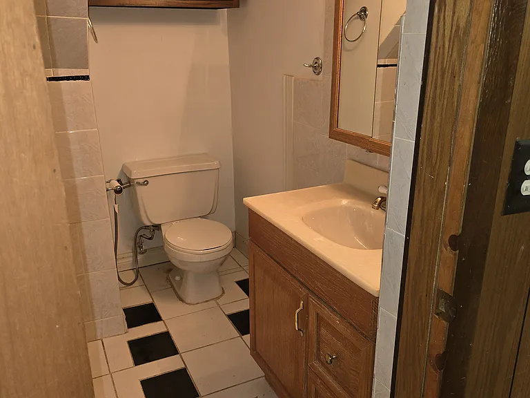 22448 Beech St #22448 — Photo 18