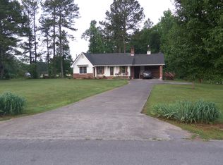 17 Parker Ln, Trion, GA 30753