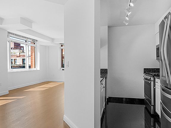 4th image of 60 W 23rd St APT 838