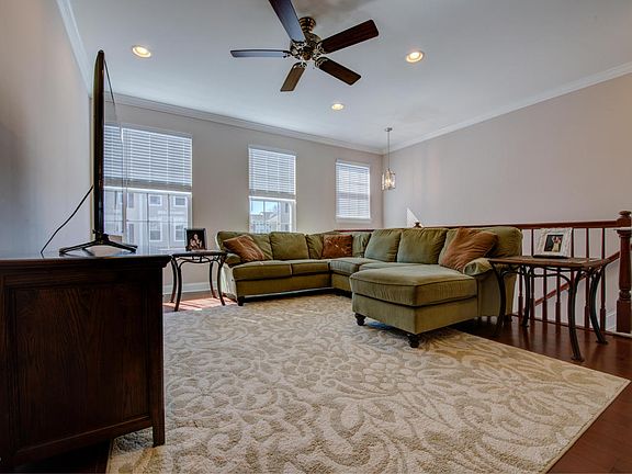 3rd image of 304 Princeton Ct