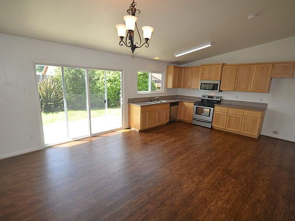 3rd image of 7417 Mar Vista Way