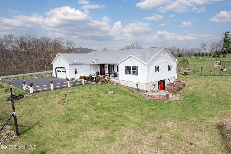 5th image of 238 W Hill Road
