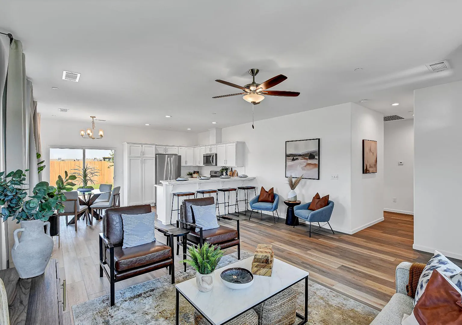 2325 Wagon Wheel Ave — Photo 2