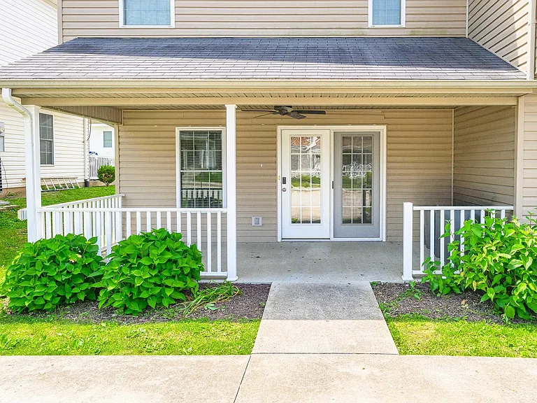 1758 W Eventide Dr — Photo 1