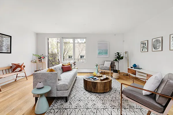 Sold by Compass | media 25