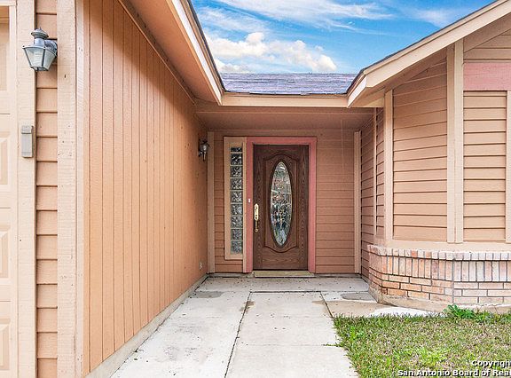 3rd image of 13248 Larkgate Dr
