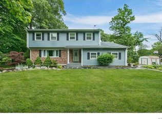 2 Catalpa Ct, Bardonia, NY 10954