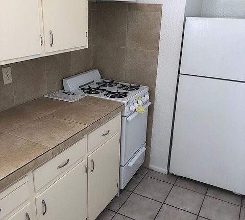 5th image of 2025 S Forest Ave APT 5