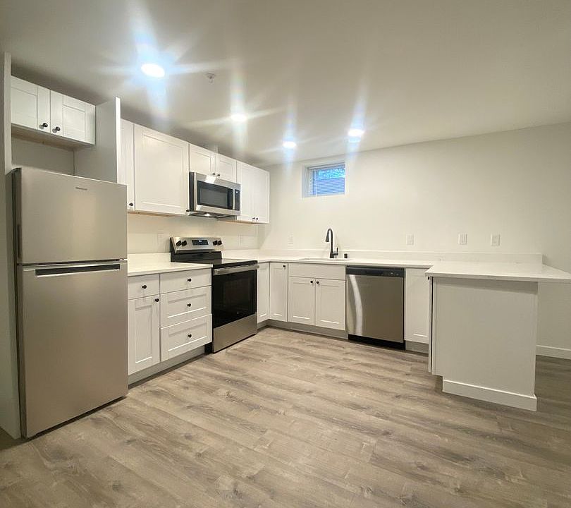 1st image of 1418 2nd Ave W #A