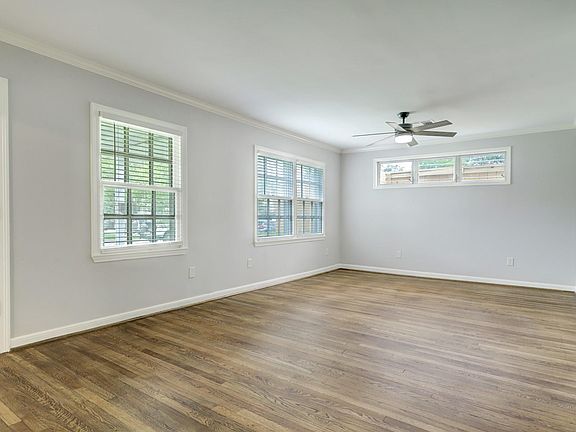 3rd image of 5217 Locust St
