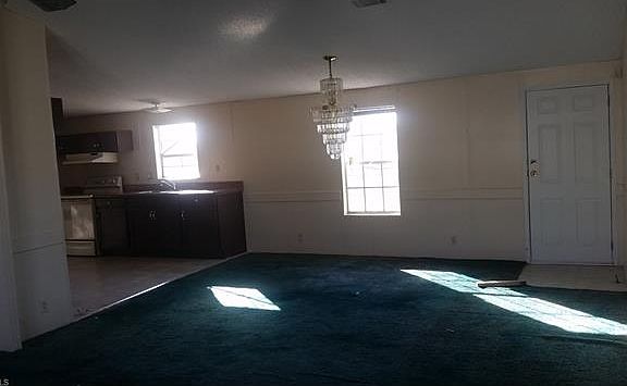 4th image of 717 Arkansas Ave