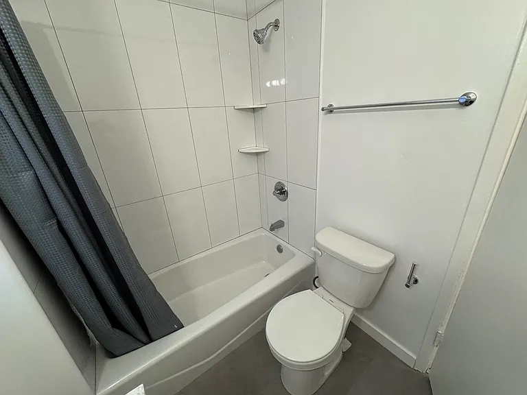 1736 S Robertson Blvd #5 — Photo 25