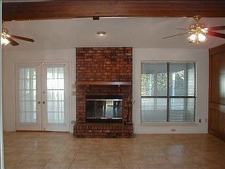3rd image of 1841 Westcrest Dr