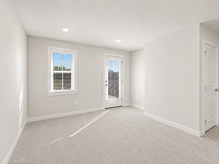 12973 Hattontown Sq — Photo 17