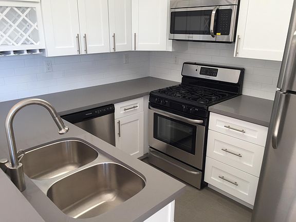 4th image of 1439 18th St APT 3