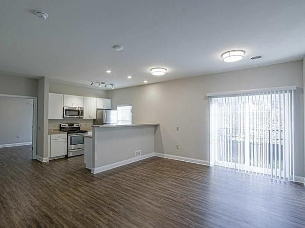 1st image of 375 Colvin Ave