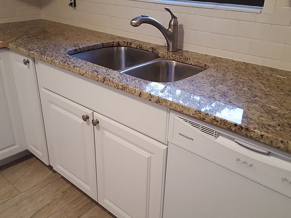 4th image of 3204 Overhill Dr