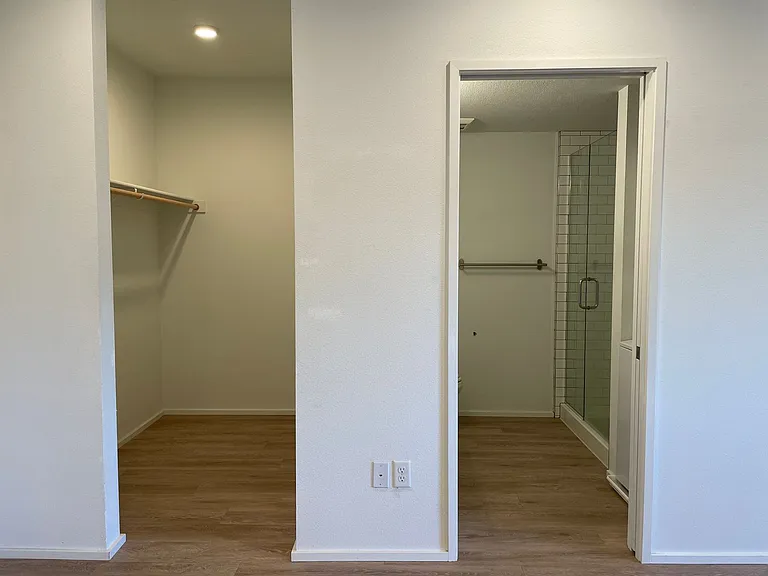 ES1213 -Alberta Street Lofts — Photo 24