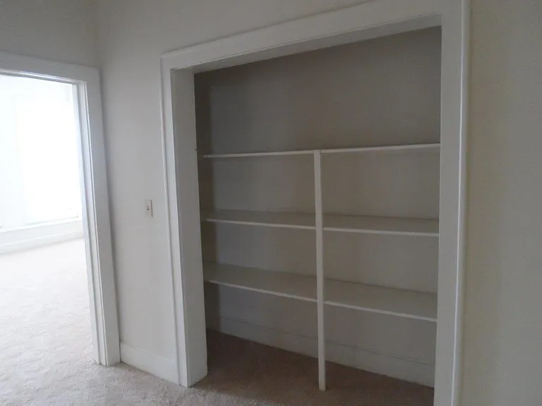 129 N College Ave — Photo 16