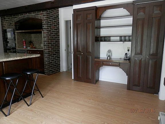 Built in desk & pantry