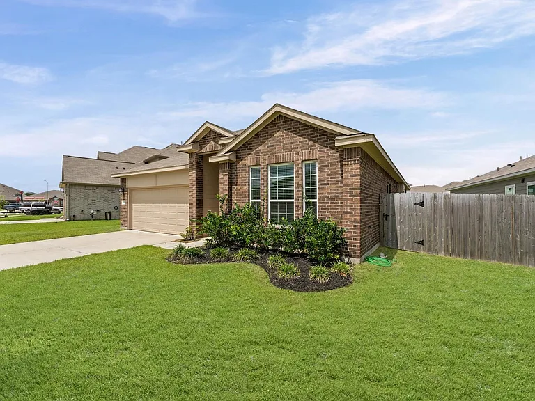 21409 Mary Myrtle St — Photo 41