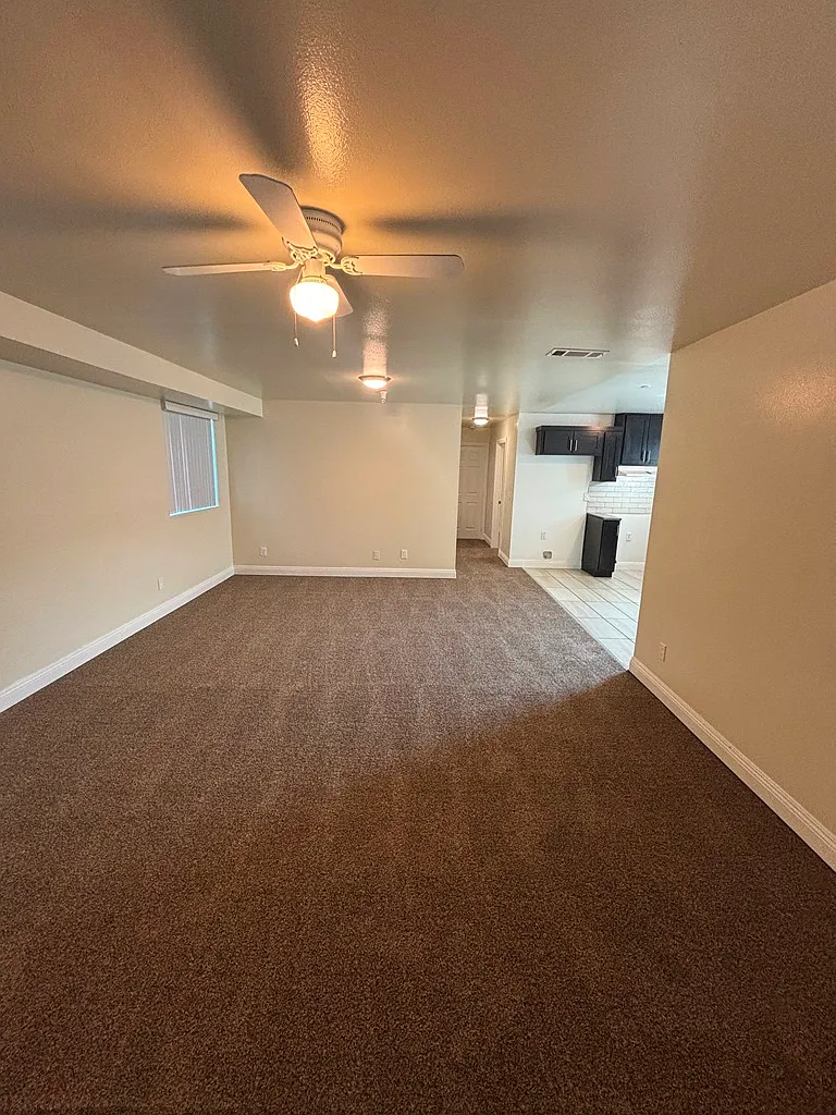 5 bed, 1854 sqft, $3,900 — Photo 2
