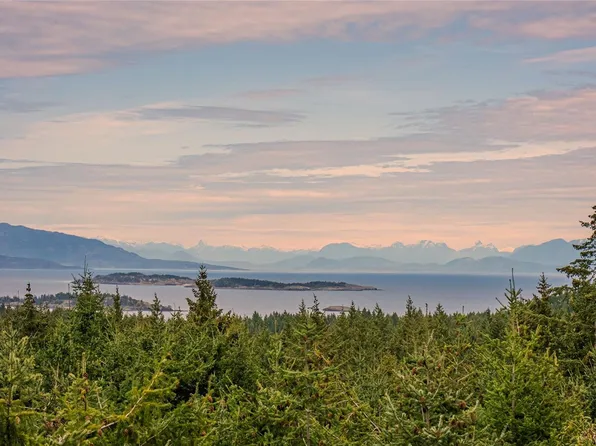 2311 Mate Pl, Nanaimo, BC V9P 9G2