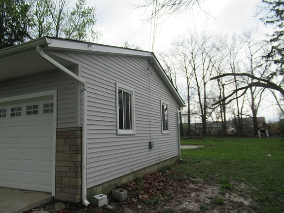 3rd image of 1462 Harvard Dr