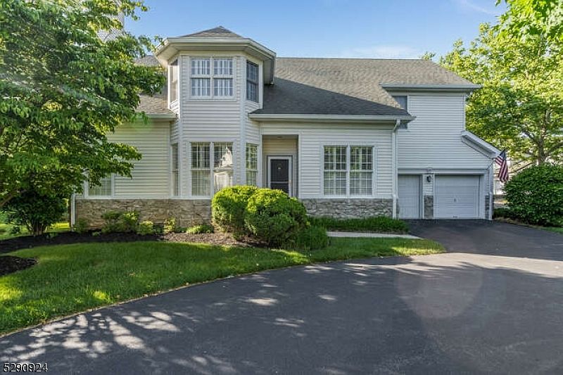 1st image of 88 Westgate Dr